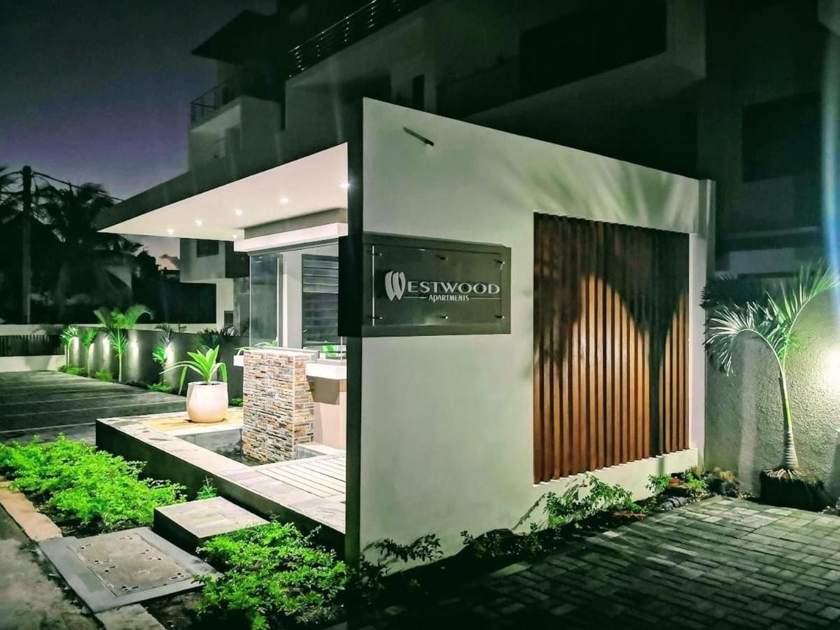 Westwood Apartments Flic-en-Flacq Dış mekan fotoğraf